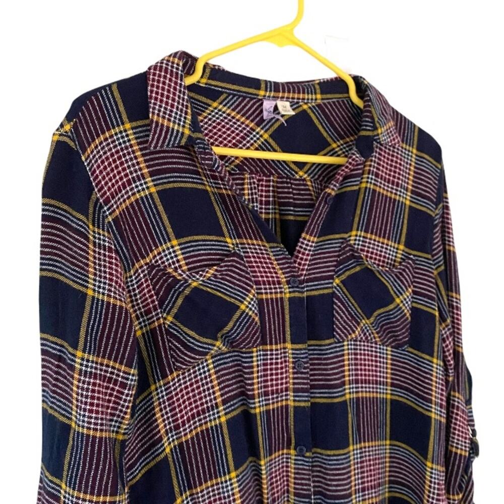 Francesca’s Spring In Tow Flannel Button Down - Picture 2 of 10